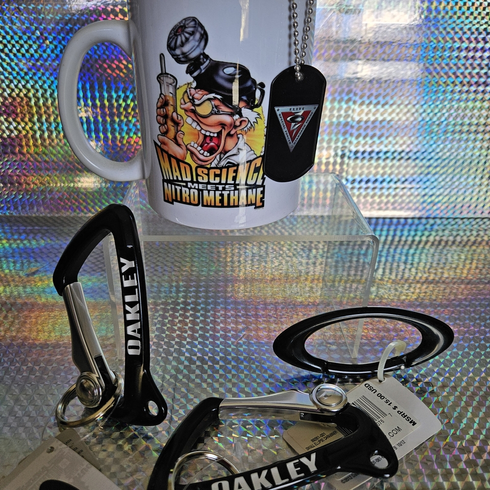 Oakley Black and White Gear Collection - Picture 2 of 7